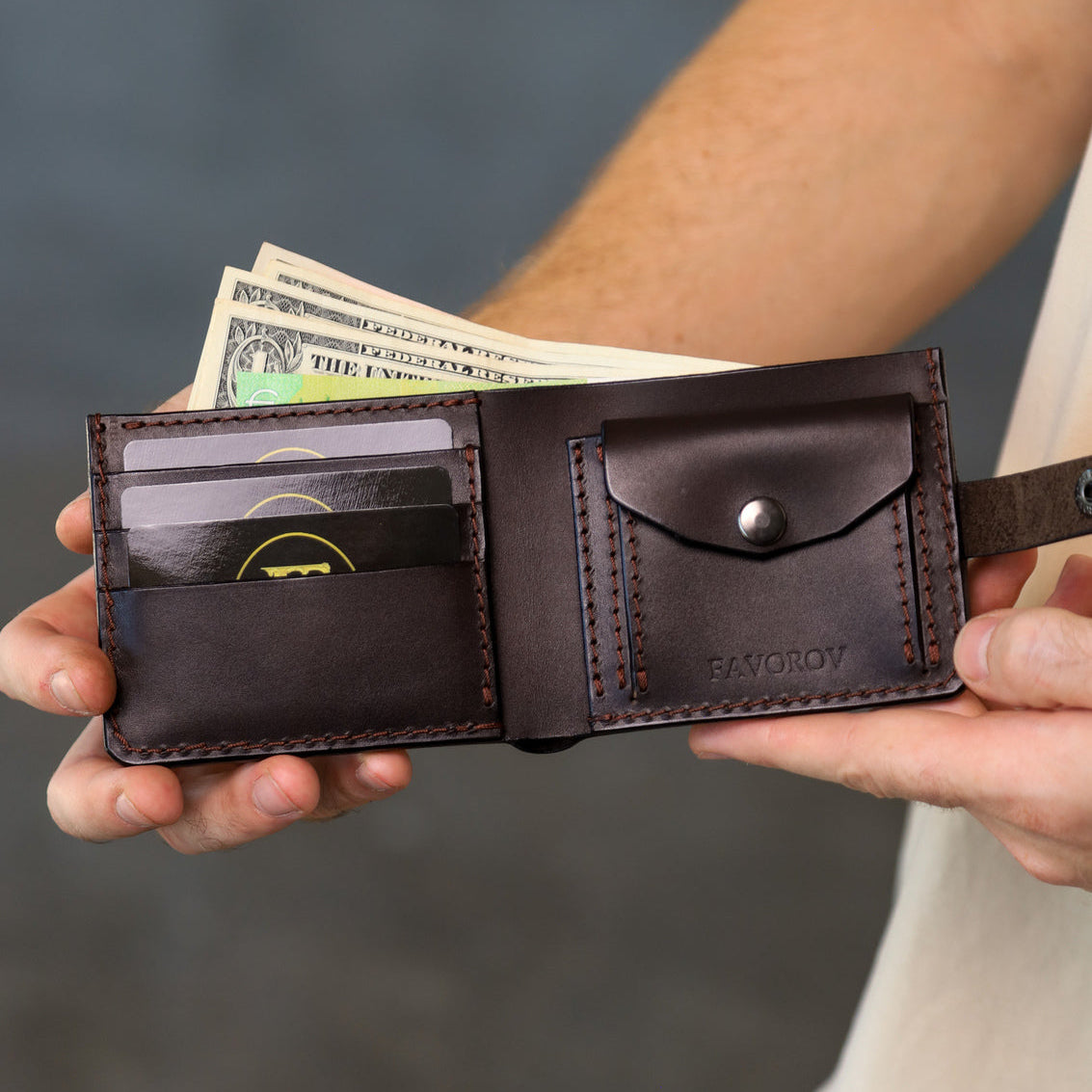 Personalized Mens Wallet,Bifold Brown Leather Wallet, Vintage Look Wallet