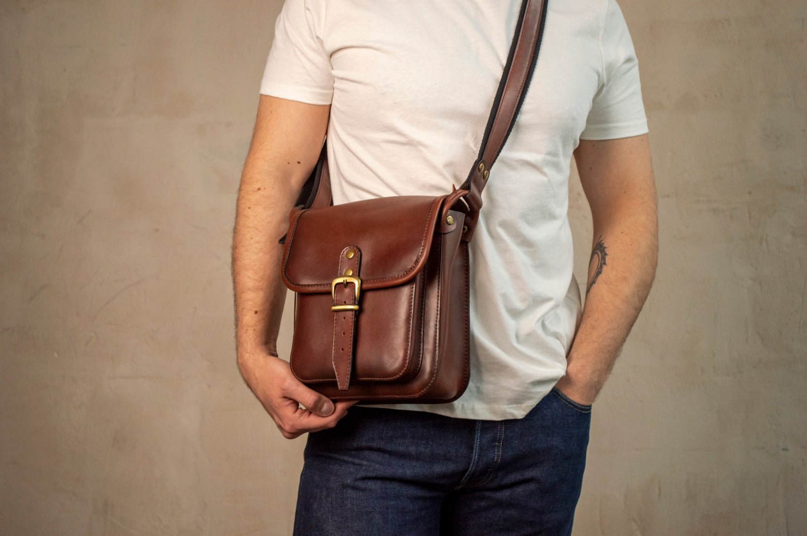 Personalized men shoulder bag, Handmade Leather Mens Bag Cross-body, Leather Messenger Bag Men