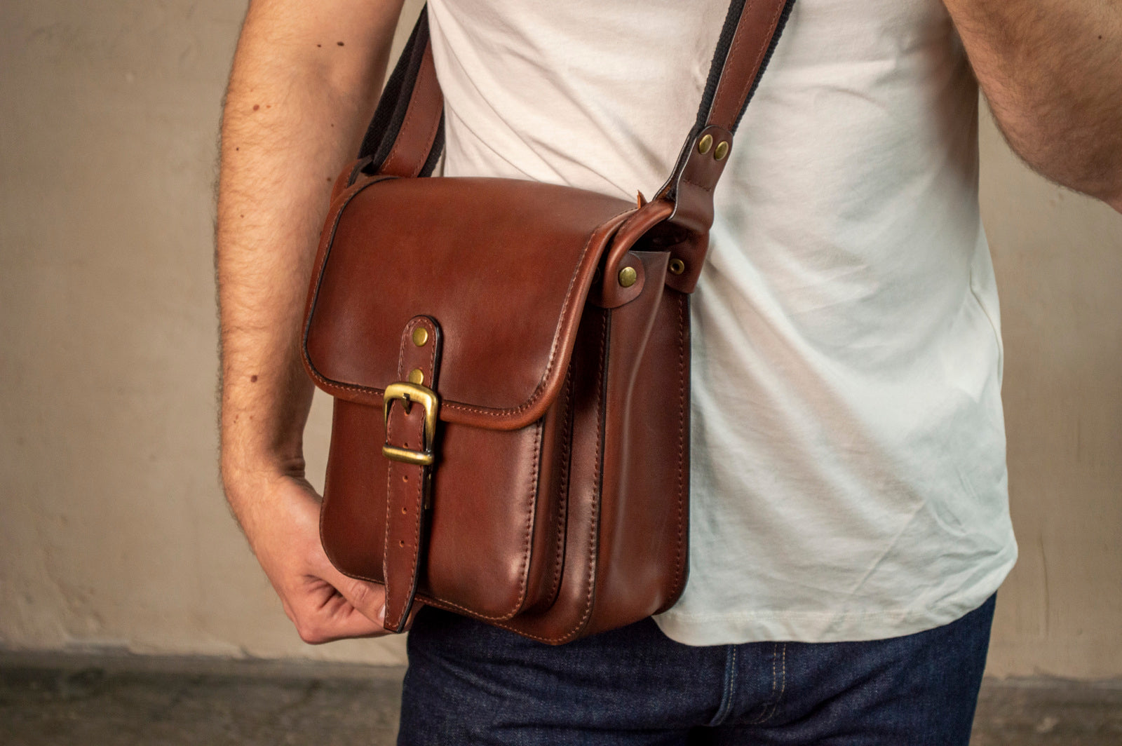 Personalized men shoulder bag, Handmade Leather Mens Bag Cross-body, Leather Messenger Bag Men