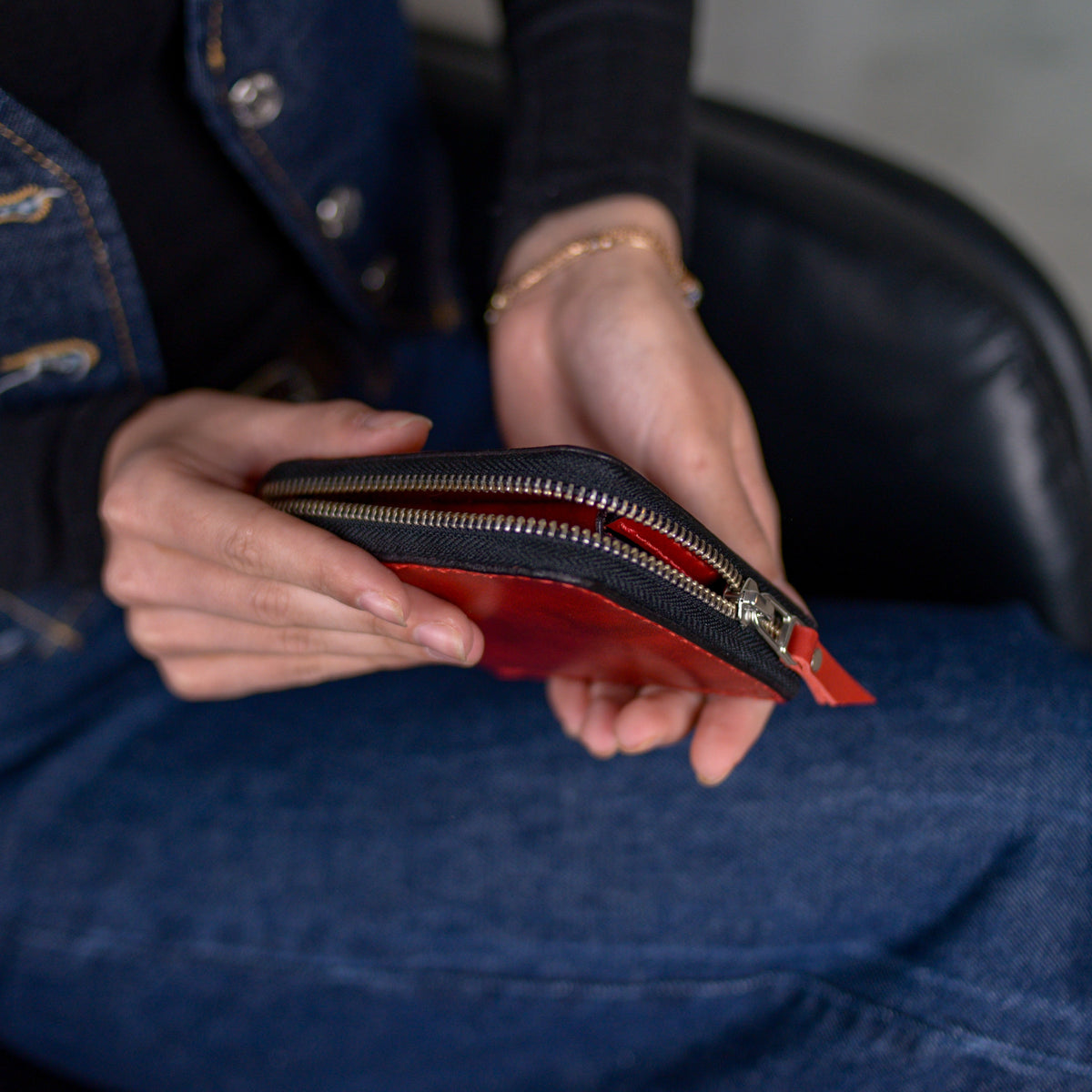 Personalized red bifold cardholder, zip around wallet