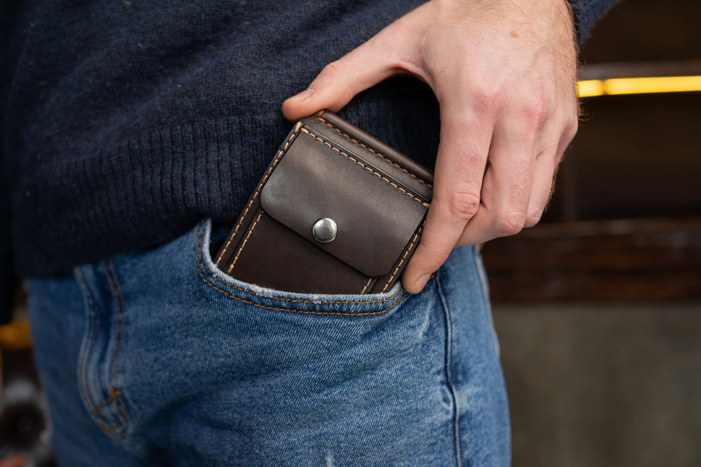 Brown Leather Money Clip, Small leather wallet, Full grain Leather Money Clip, Gift for Men, Minimalist Wallet with Credit Card Holder