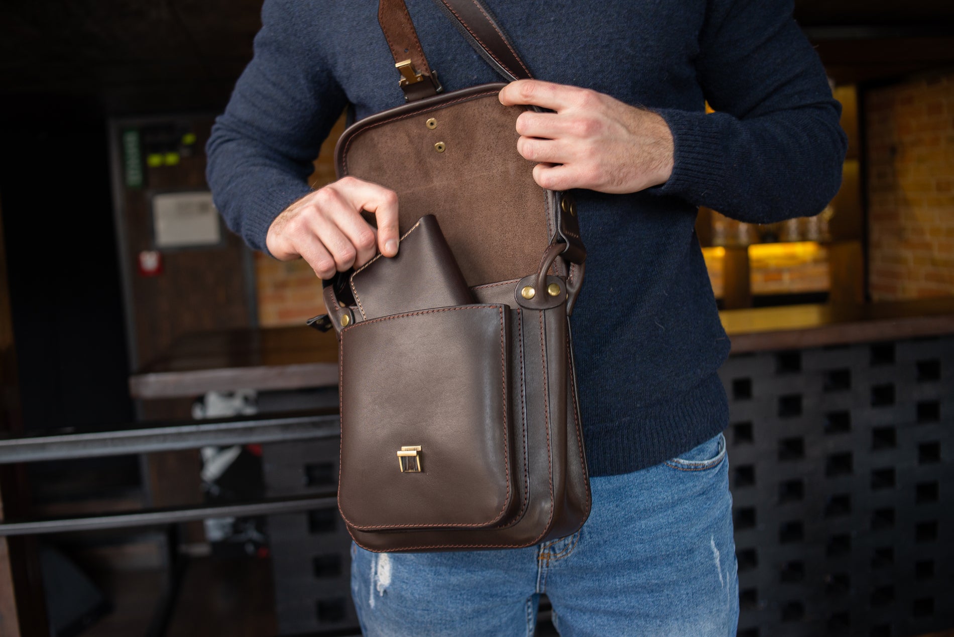 Personalized men shoulder bag, Handmade Leather Mens Bag Cross-body, Leather Messenger Bag Men