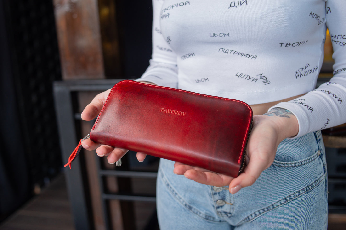 Personalized Leather Clutch, Full Grain Leather Clutch, Red womens leather wallet, Zipped leather wallet, Wrist Bag, Womens gift