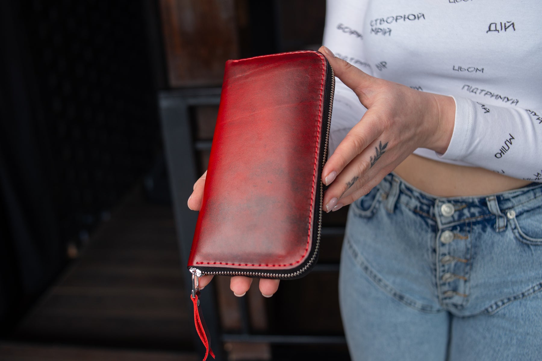 Personalized Leather Clutch, Full Grain Leather Clutch, Red womens leather wallet, Zipped leather wallet, Wrist Bag, Womens gift