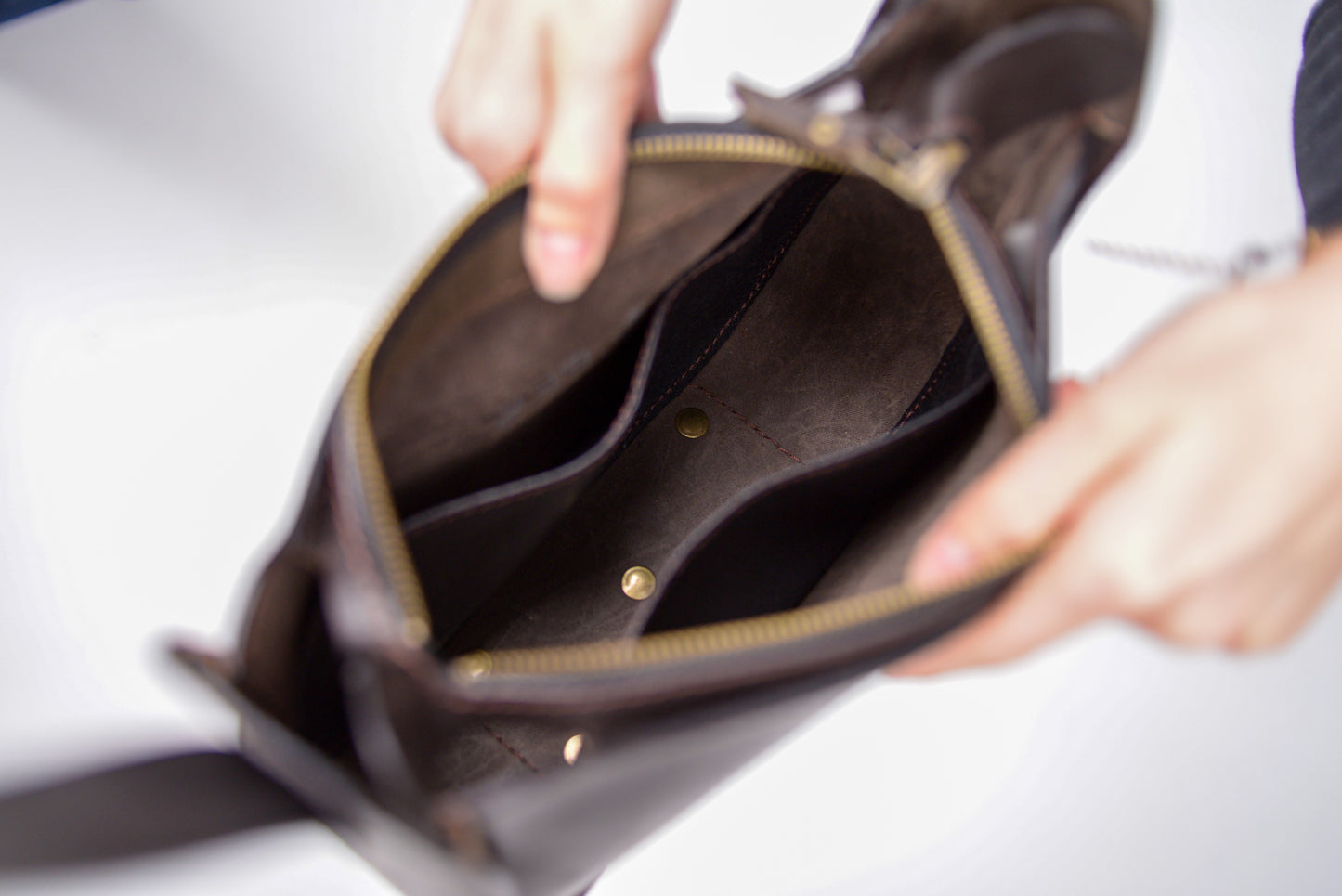 Womens leather bag, Full Grain Leather shoulder bag, Gift for Women, Brown leather bag