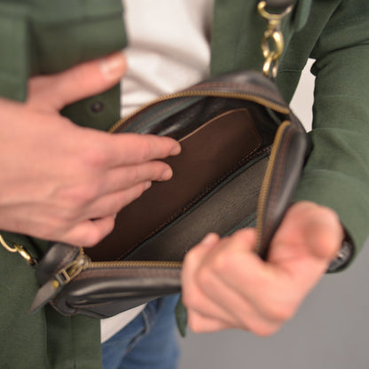 Black men shoulder bag, Handmade Leather Mens Bag Crossbody, Personalized Full Grain Leather bag