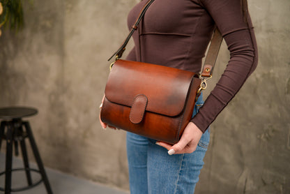 Womens leather bag, Full Grain Leather shoulder bag, Gift for Women, Cognac Purse for Her, Crossbody Bag 