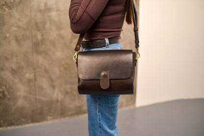 Womens leather bag, Full Grain Leather shoulder bag, Gift for Women, Cognac Purse for Her, Crossbody Bag
