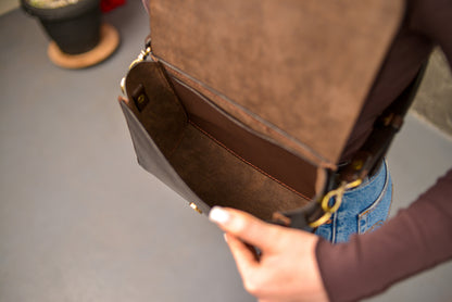 Womens leather bag, Full Grain Leather shoulder bag, Gift for Women, Cognac Purse for Her, Crossbody Bag