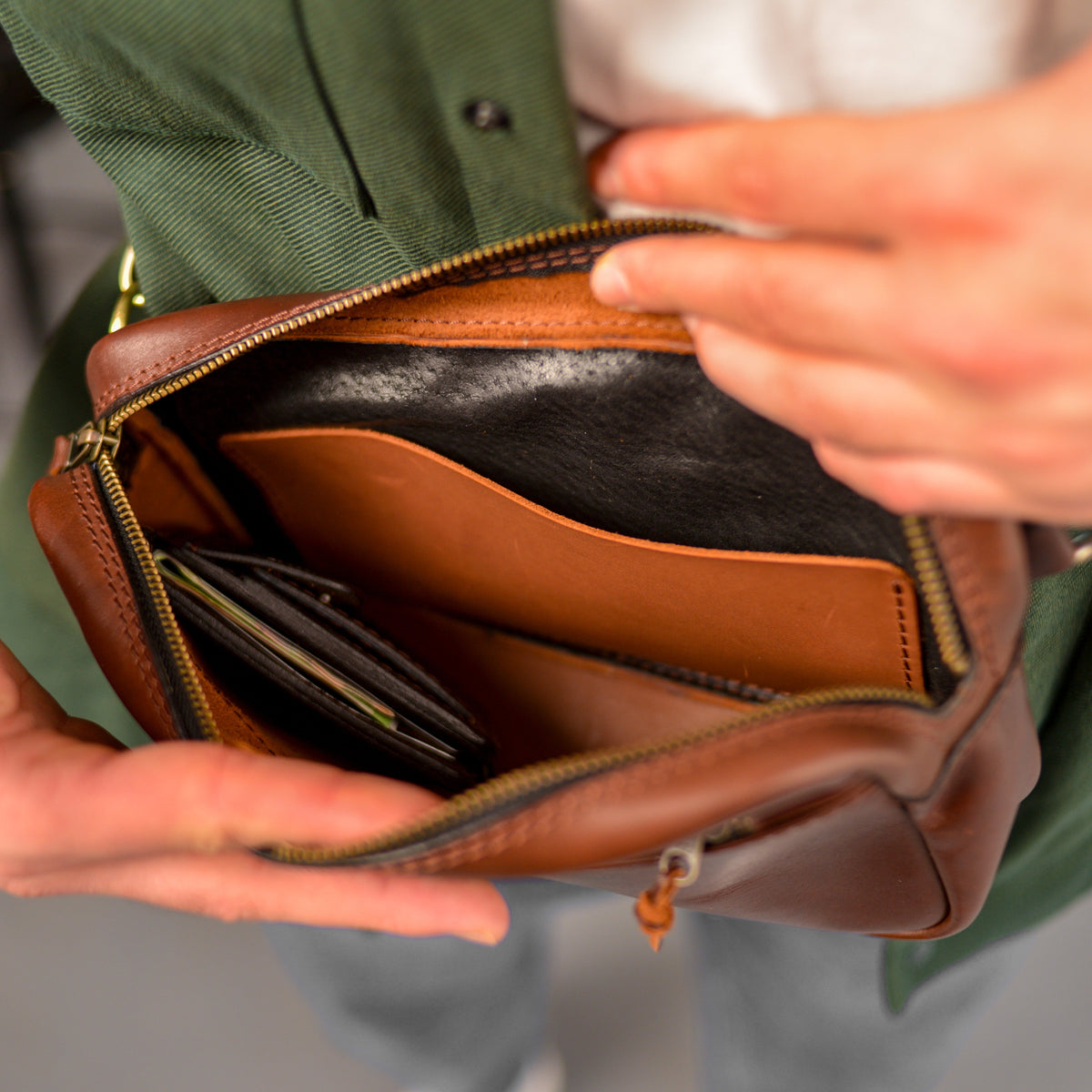 Handmade Leather shoulder Bag – Full Grain Leather