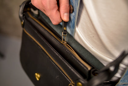 Personalized shoulder bag, men’s leather bag, Messenger bag