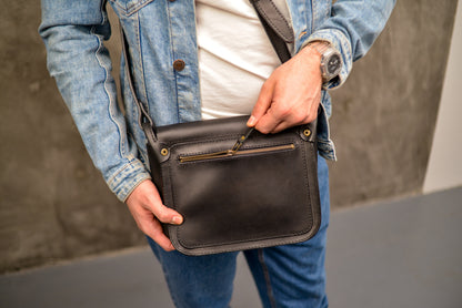Personalized shoulder bag, men’s leather bag, Messenger bag