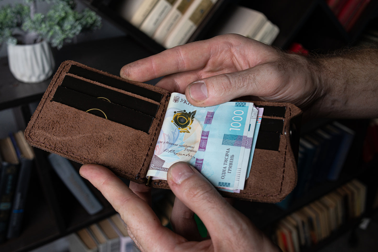 Brown Leather Money Clip, Small leather wallet, Full grain Leather Money Clip, Gift for Men