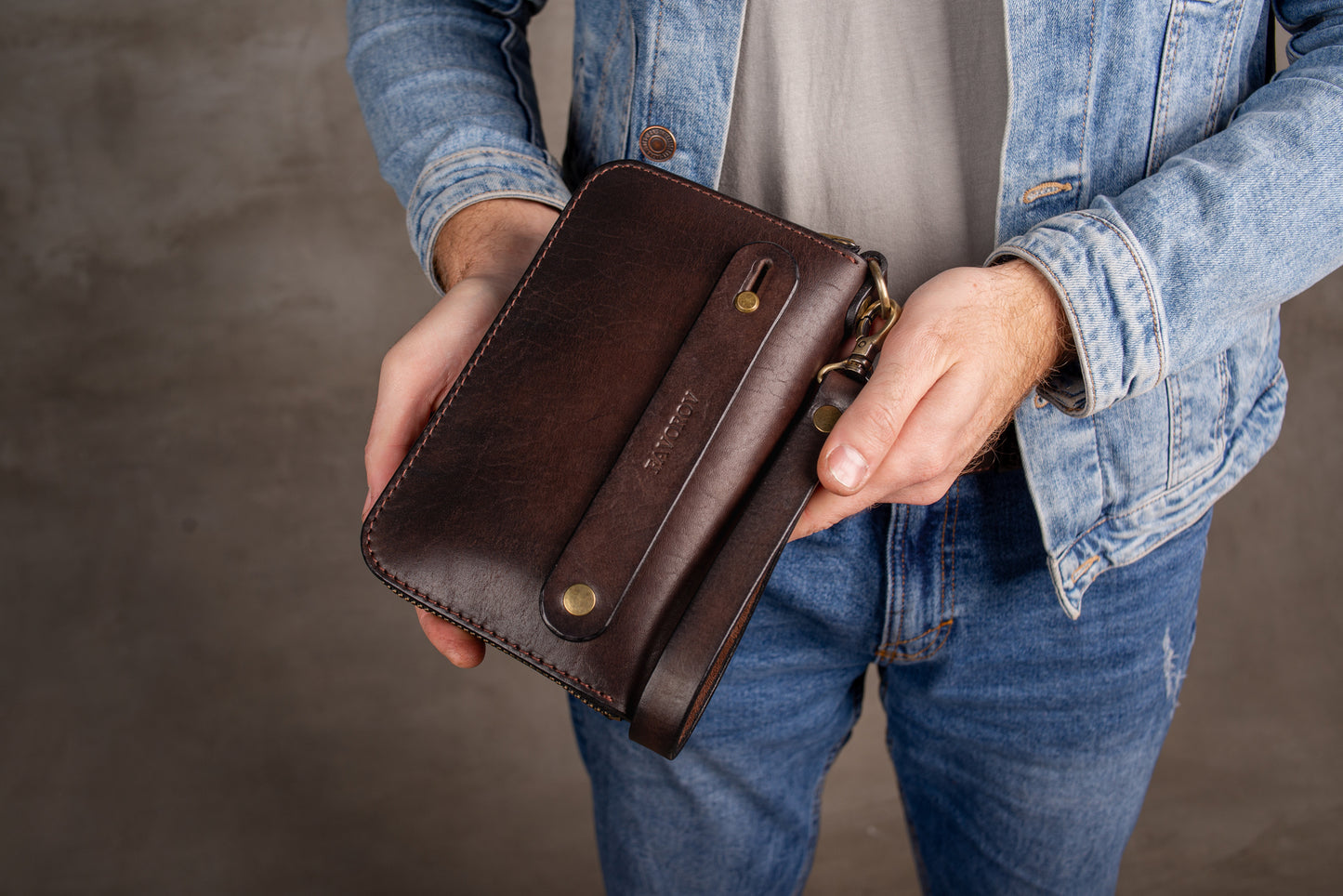 Personalized Leather Clutch, Full Grain Leather Clutch, Brown men's leather wallet, Zipped wallet