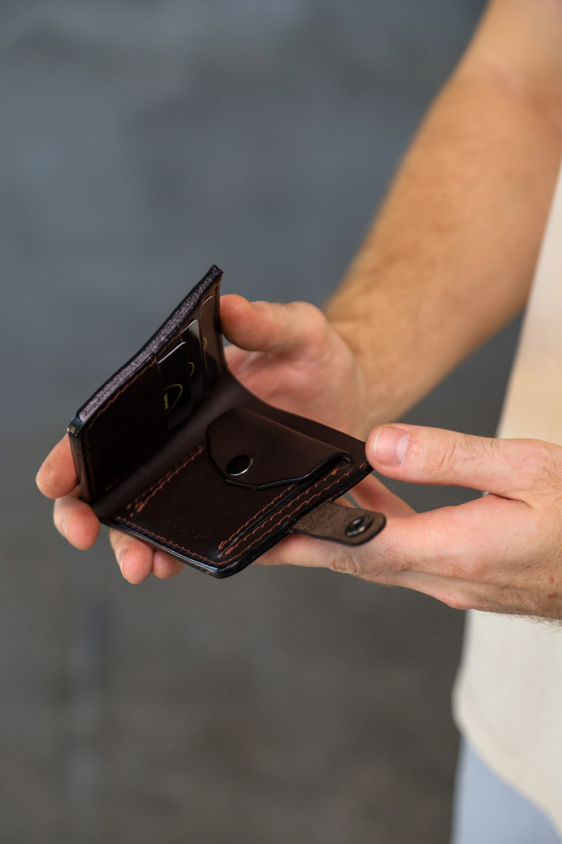 Personalized Mens Wallet,Bifold Brown Leather Wallet, Vintage Look Wallet