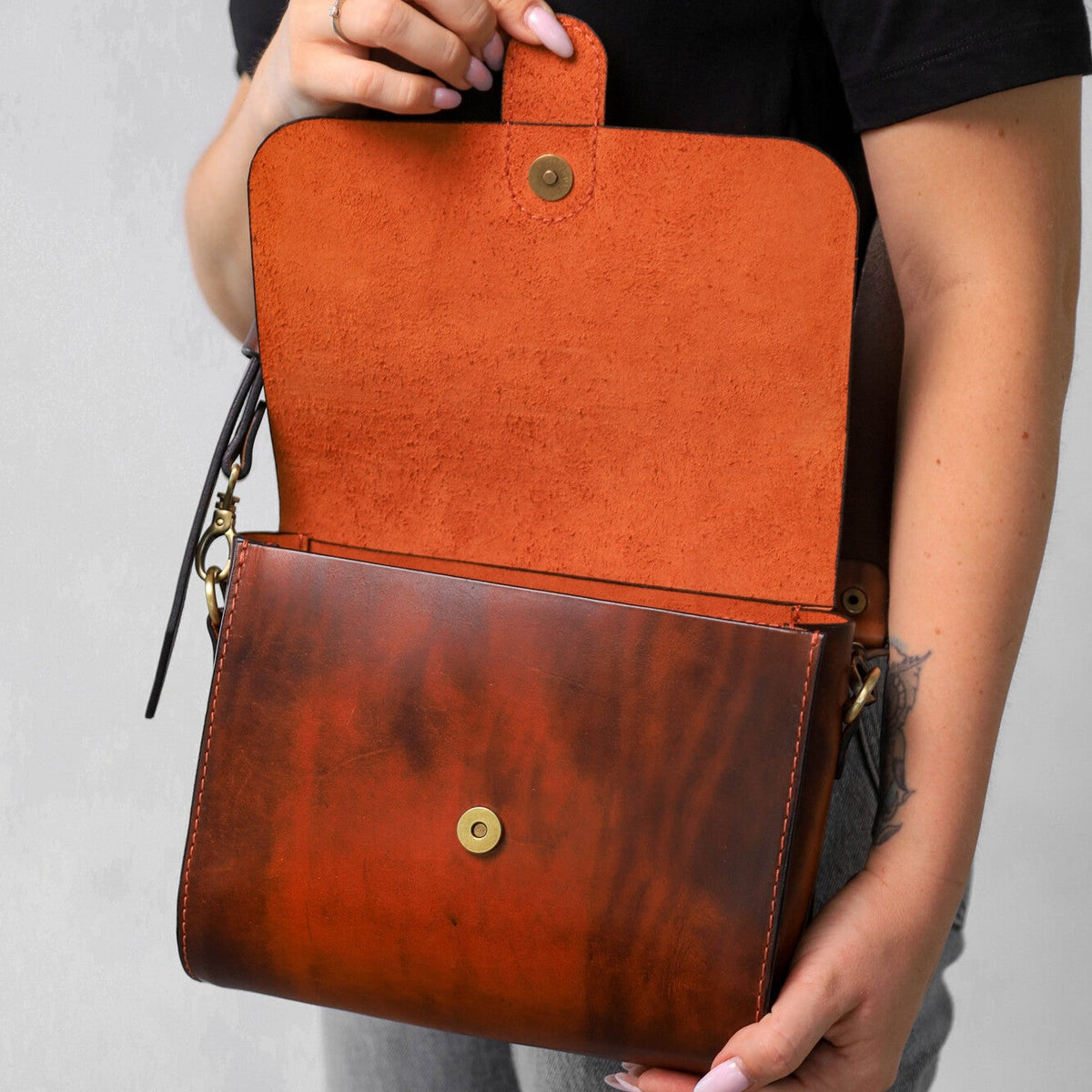 Womens Full Grain Leather shoulder bag, Shoulder Bag