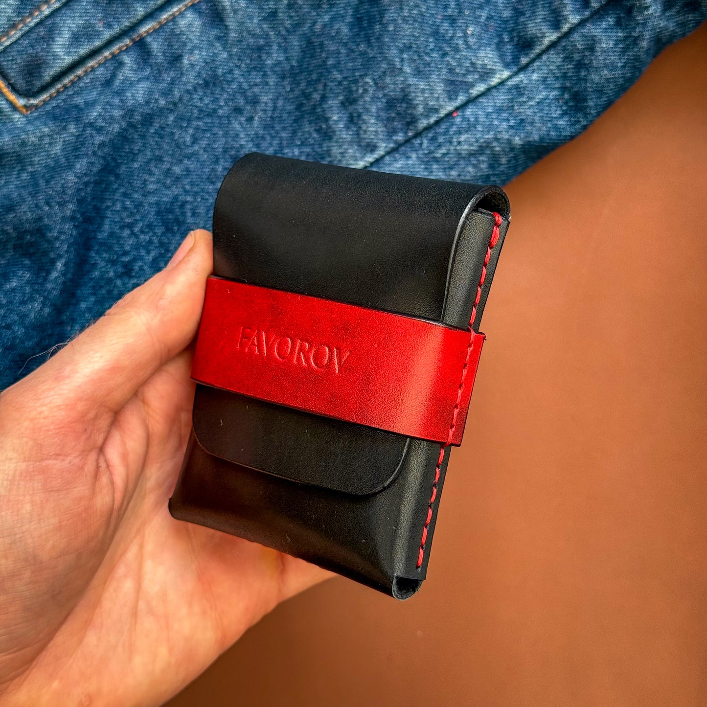 Cowhide vertical cash sleeve, personalized compact travel cardholder, minimalist front pocket wallet