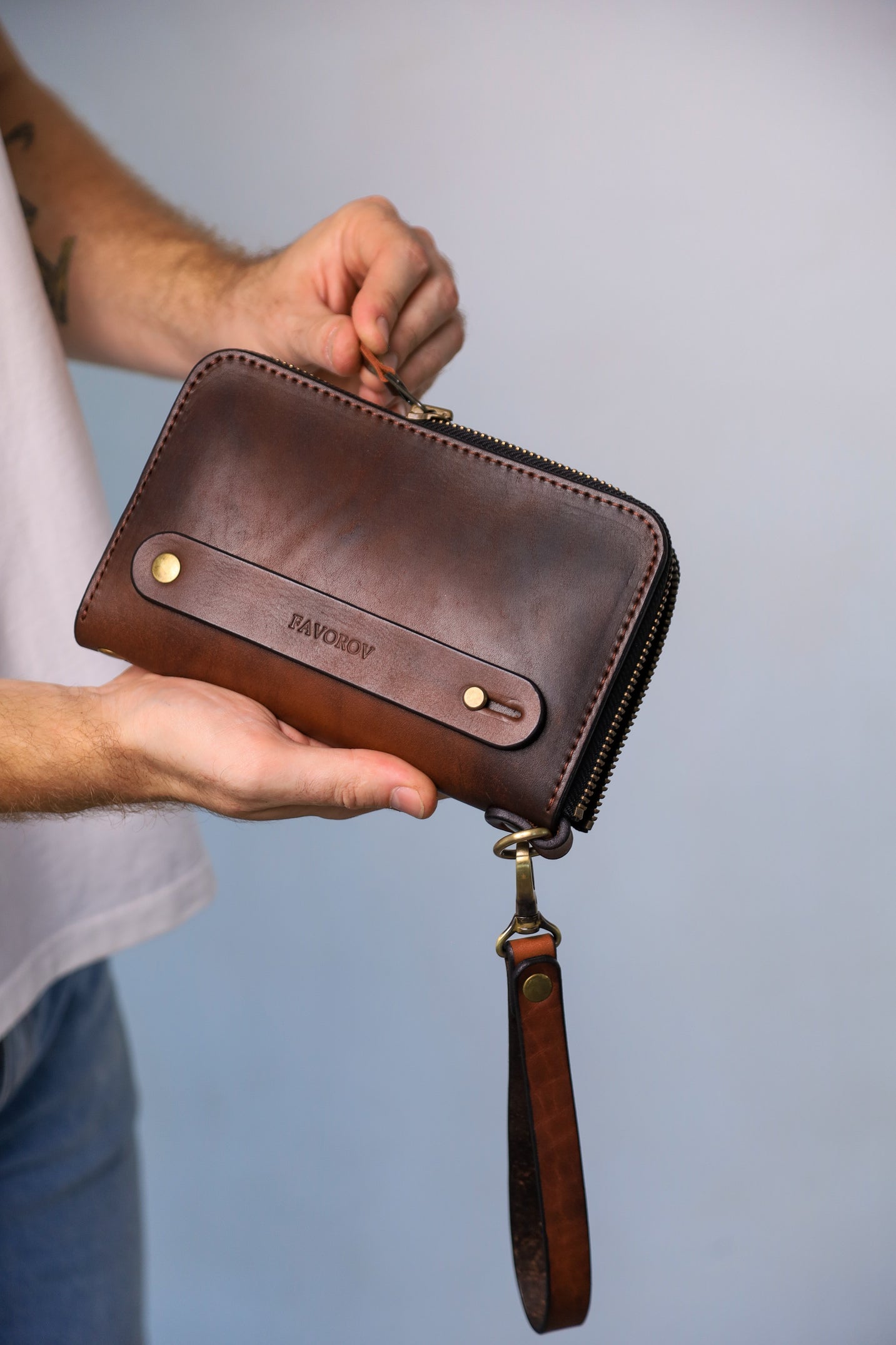 Personalized Leather Clutch, Full Grain Leather Clutch, Cognac men's leather wallet, Zipped wallet, Wrist Bag, Men's purse, Father's gift