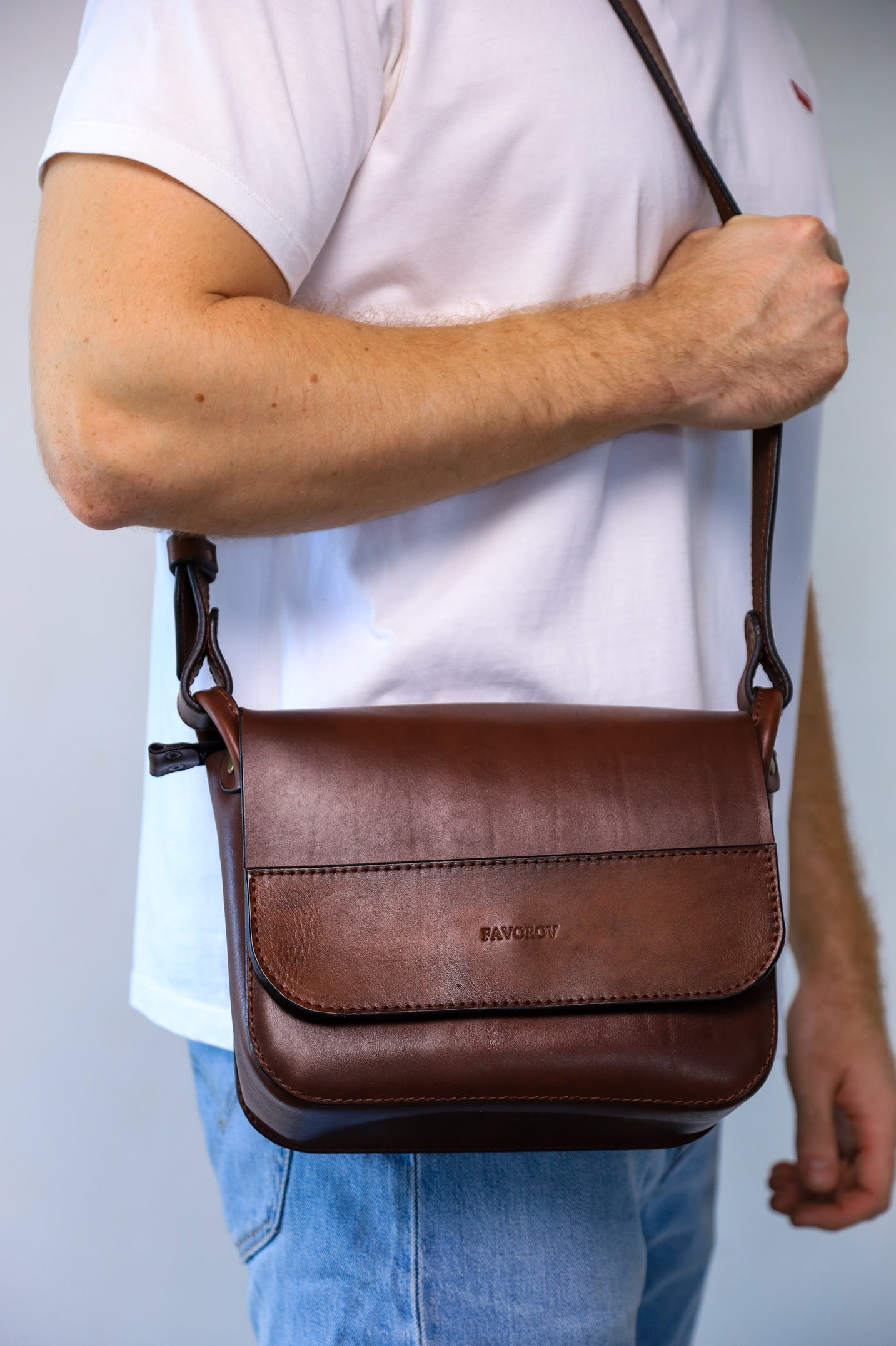 Personalized shoulder bag, men’s leather bag, Messenger bag