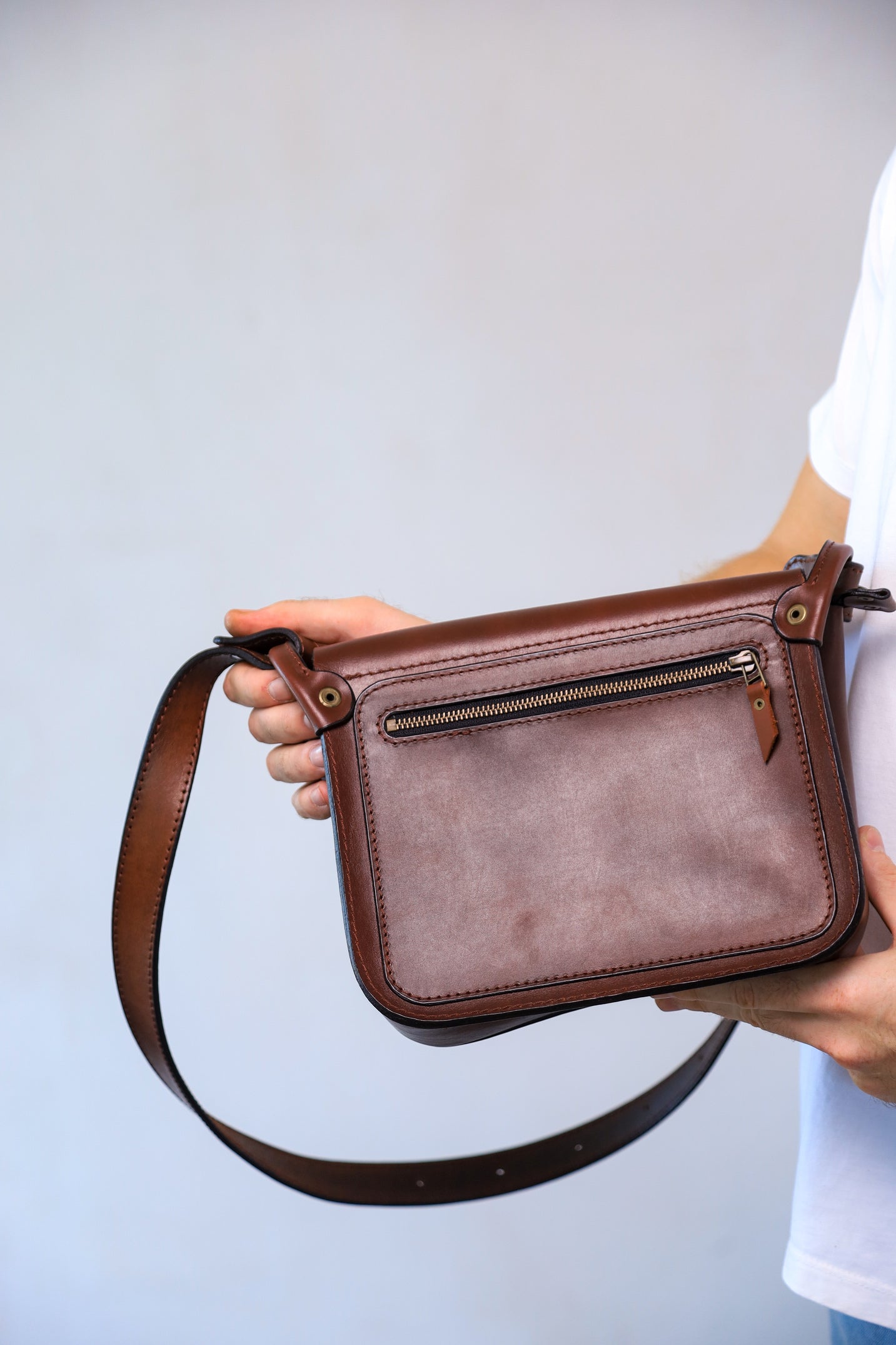 Personalized shoulder bag, men’s leather bag, Messenger bag