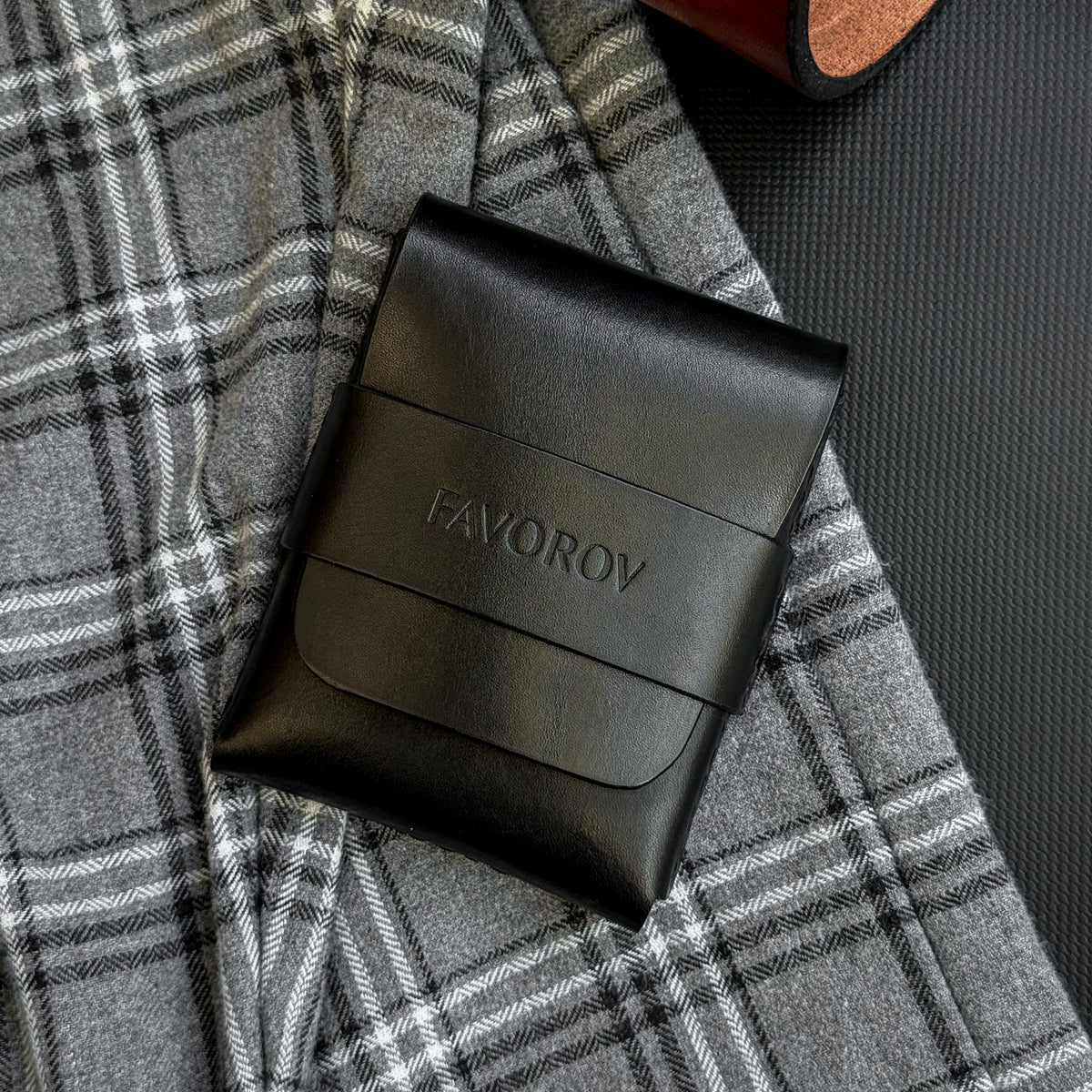 Full grain leather card & cash holder, personalized slim vintage wallet