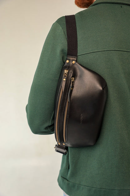 Personalized men shoulder bag, Black leather belt bag, men’s leather bag, waist bag