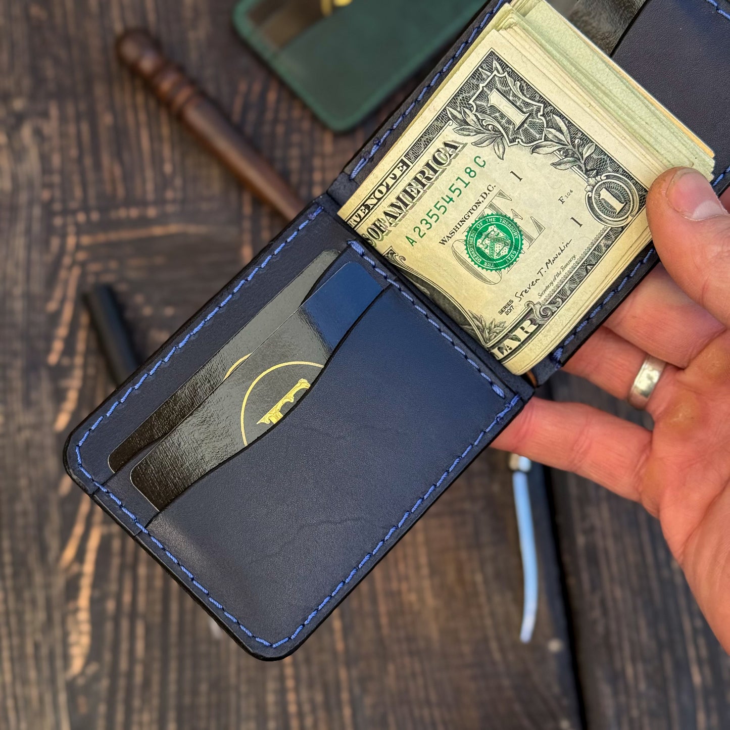Full grain Leather money clip, Leather wallet for him, Mens gift, Personalized Slim Bifold Card Holder, Minimalist gift