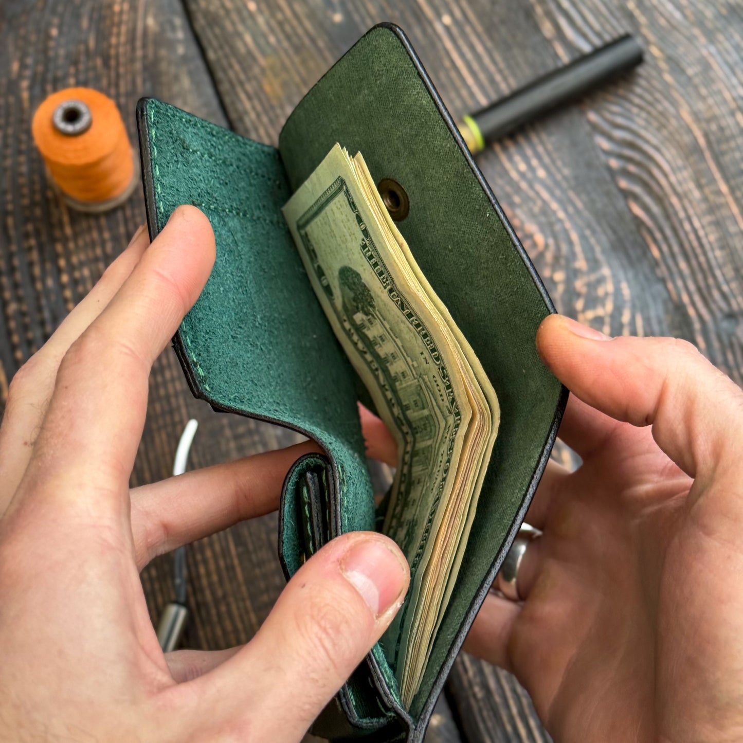 Handmade Green Full Grain Leather Wallet – Compact Bifold with Coin Pocket