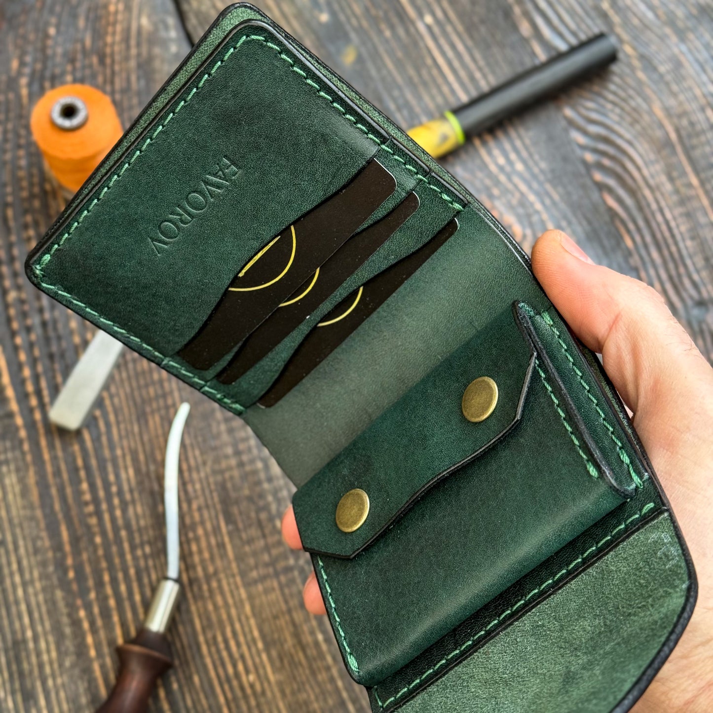 Handmade Green Full Grain Leather Wallet – Compact Bifold with Coin Pocket
