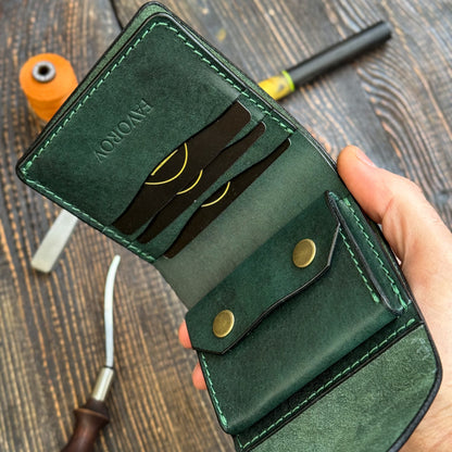Handmade Green Full Grain Leather Wallet – Compact Bifold with Coin Pocket