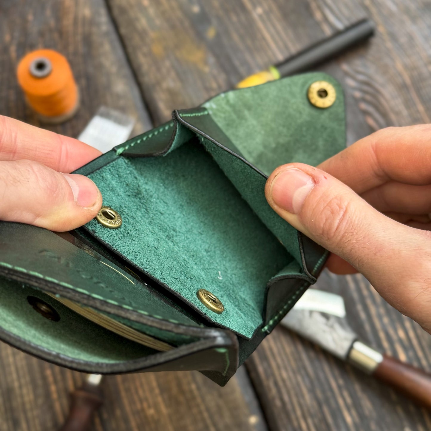 Handmade Green Full Grain Leather Wallet – Compact Bifold with Coin Pocket