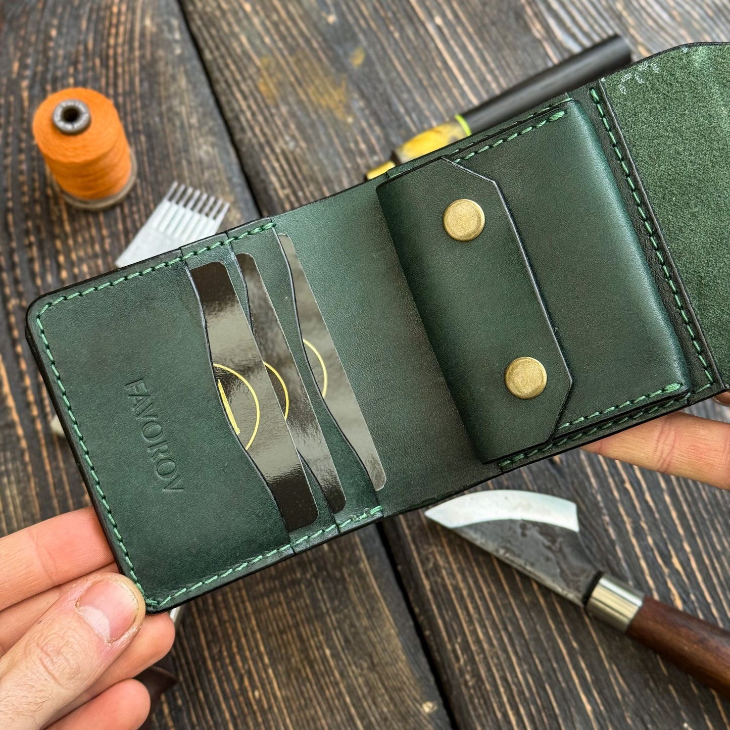 Handmade Green Full Grain Leather Wallet – Compact Bifold with Coin Pocket
