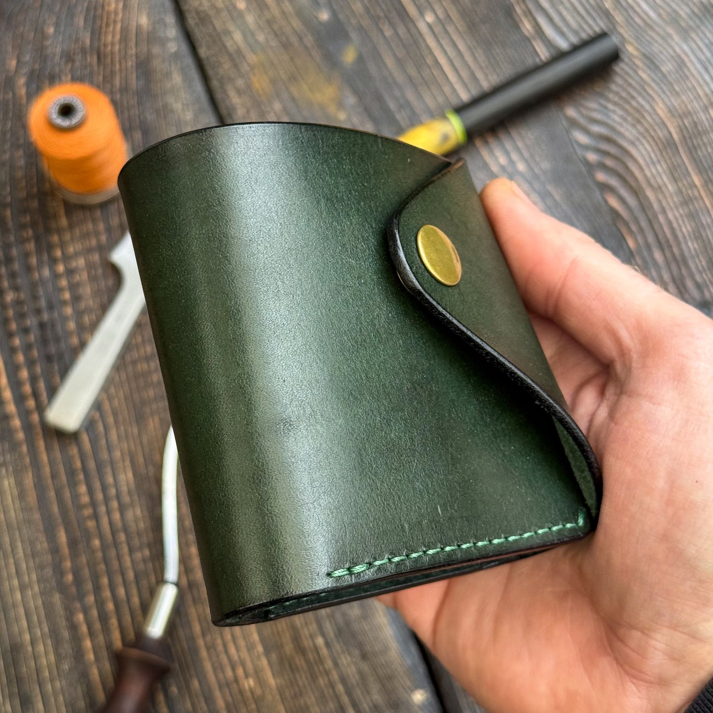 Handmade Green Full Grain Leather Wallet – Compact Bifold with Coin Pocket