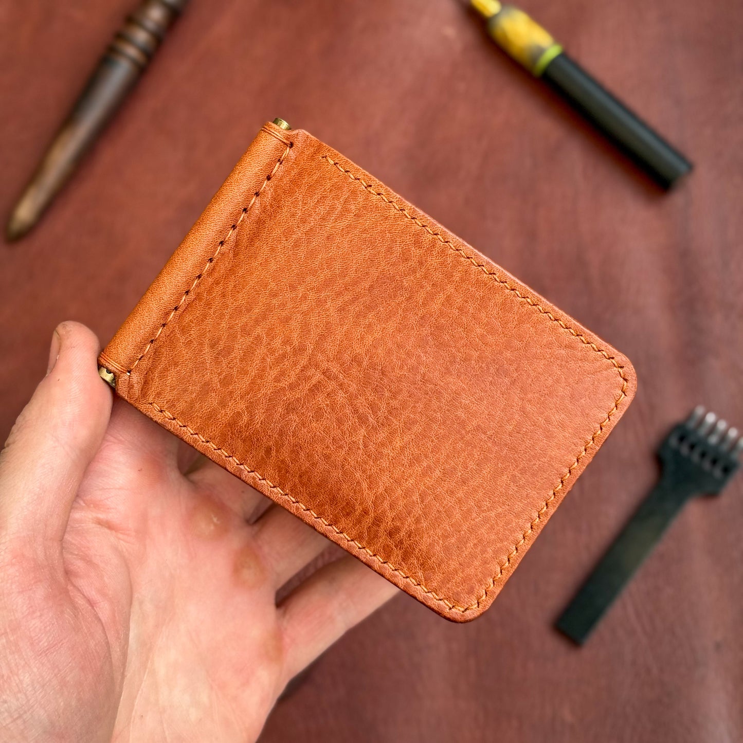 Full Grain Leather wallet for him, Mens gift, Personalized Slim Bifold Card Holder, Minimalist gift, Hand-Stiched Leather money Clip